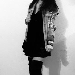 Cute dark blue velvet dress